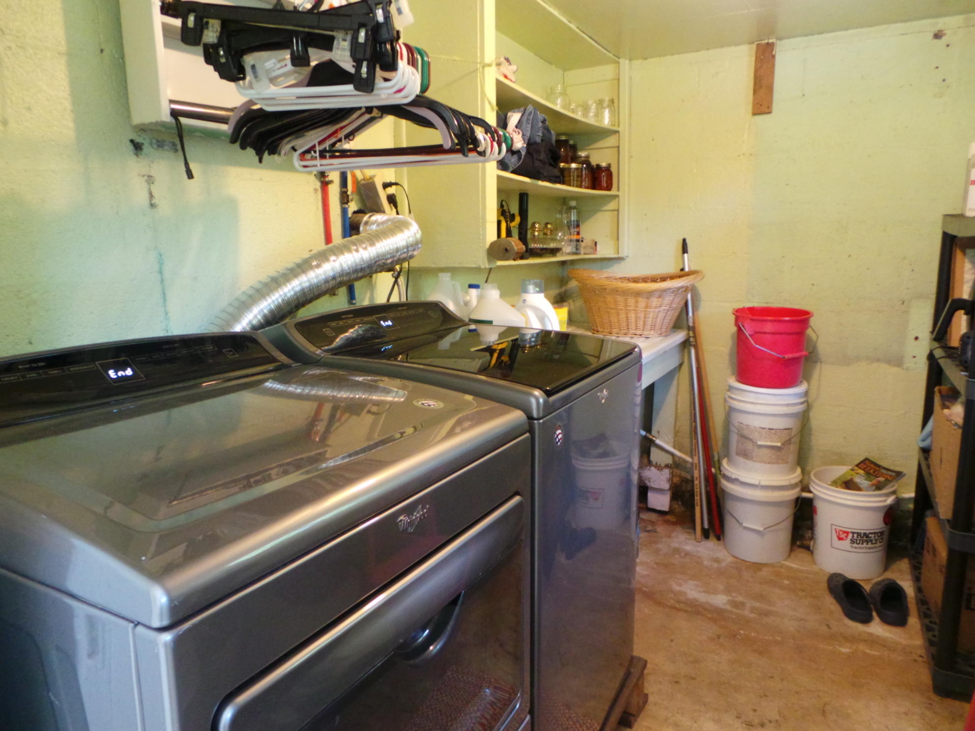 1905 Boozy Creek Road Bristol, VA 24202 - Photo 83 of 130 LAUNDRY ROOM