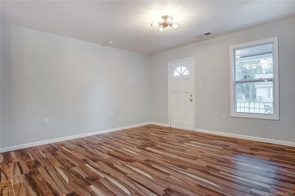 203 Mobley Street Clover, SC 29710 - Photo 6 of 33 Gallery Image 6