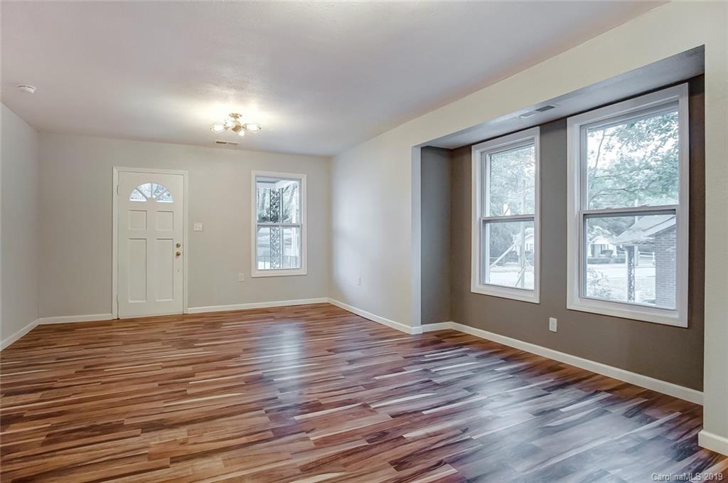 203 Mobley Street Clover, SC 29710 - Photo 8 of 33 Gallery Image 8