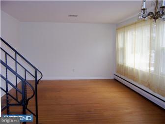 113 Meadowlark Road Stratford, NJ 08084 - Photo 2 of 12