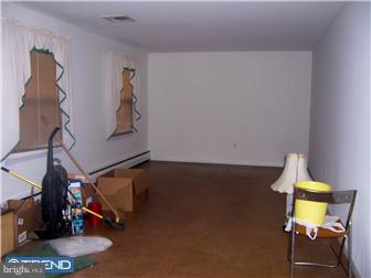 113 Meadowlark Road Stratford, NJ 08084 - Photo 4 of 12