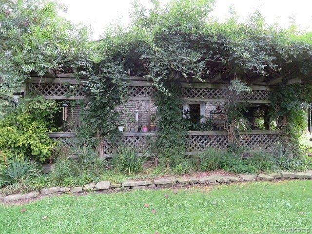 16083 Hough Road Allenton, MI 48002 - Photo 23 of 31 IMG_1357 (640x480).jpg