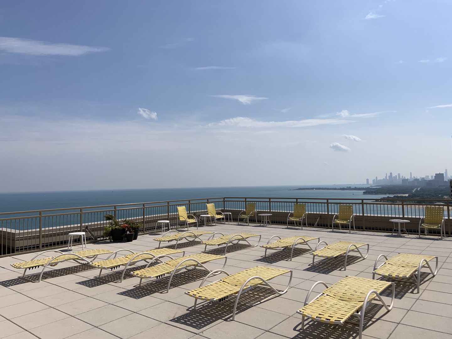 6301 North Sheridan Road, Unit 6L Chicago, IL 60660 - Photo 19 of 21 a view of swimming pool with a patio