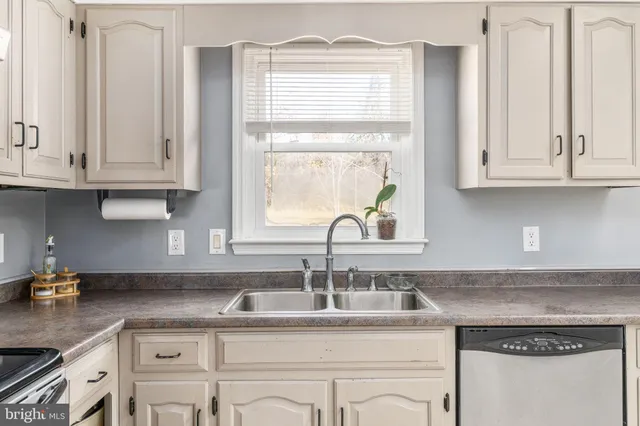 $515,000 | 22 Leslie Drive, Stafford, VA 22556