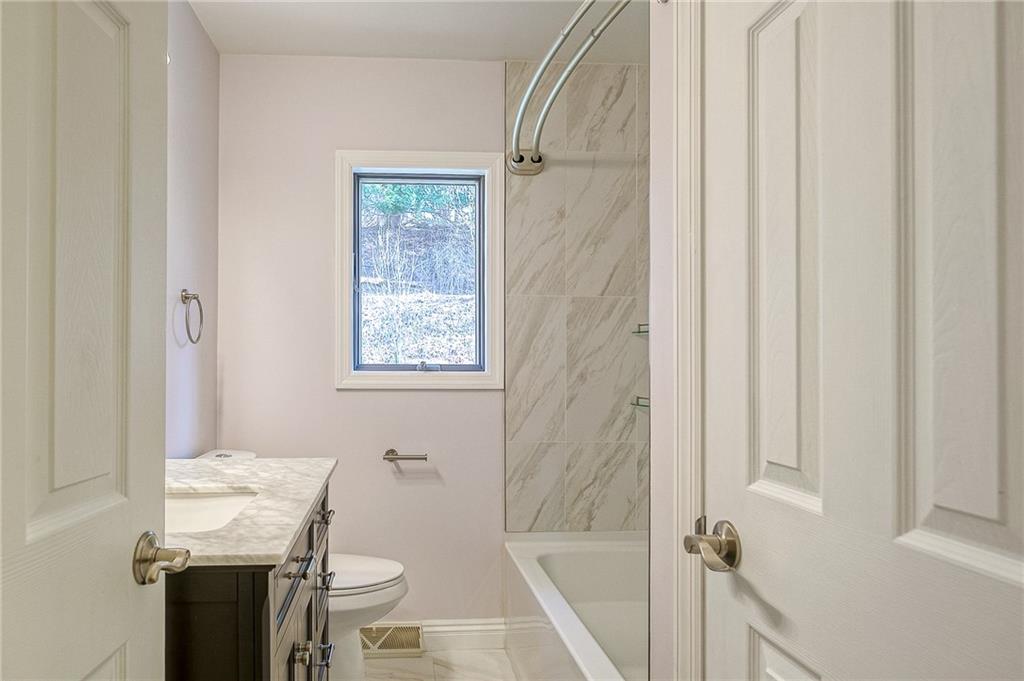 106 Butler Street Extension Valencia, PA 16059 - Photo 11 of 25 Gallery Image 11
