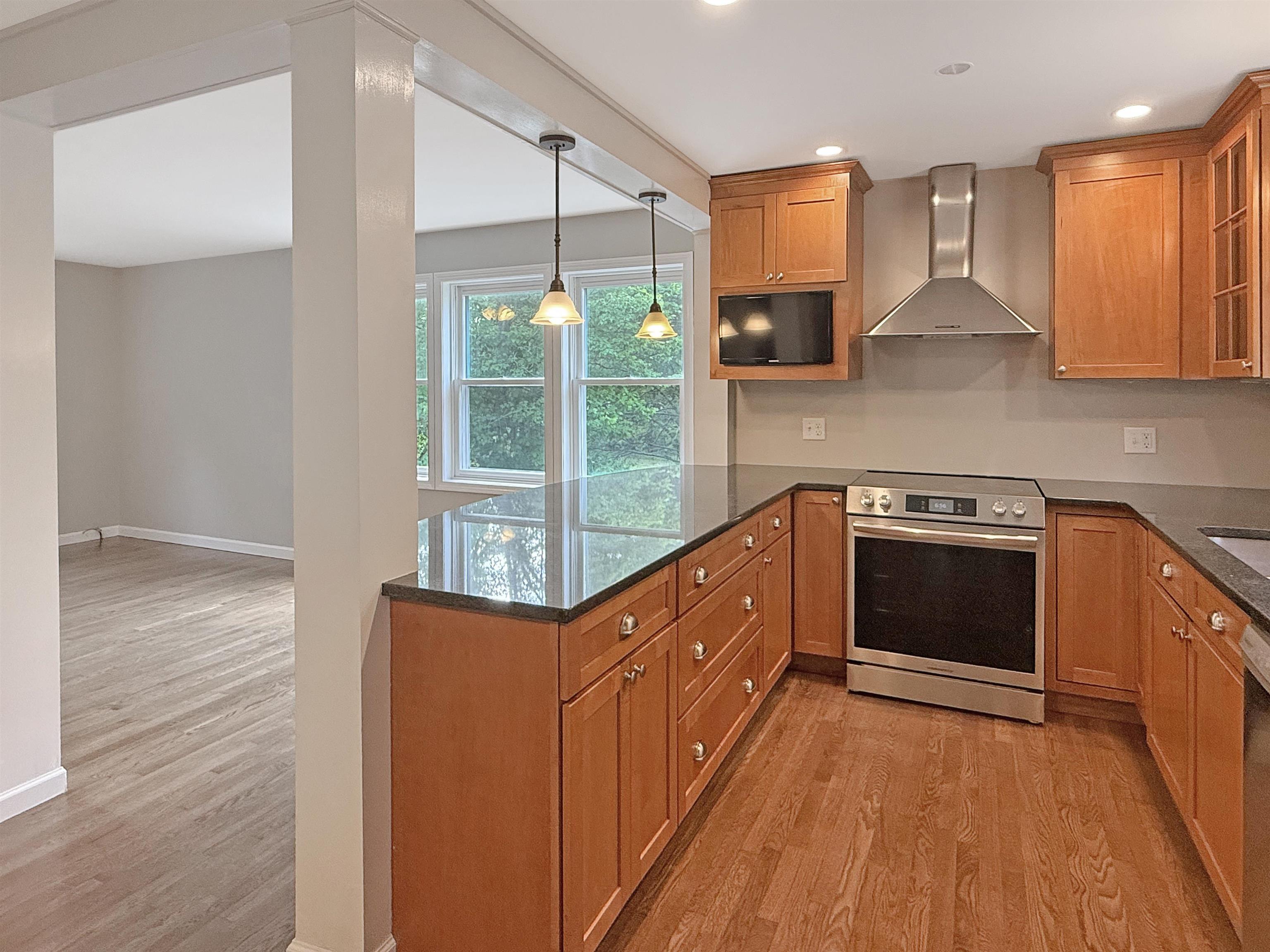 304 Kearsarge Valley Road North Sutton, NH 03260 - Photo 11 of 45