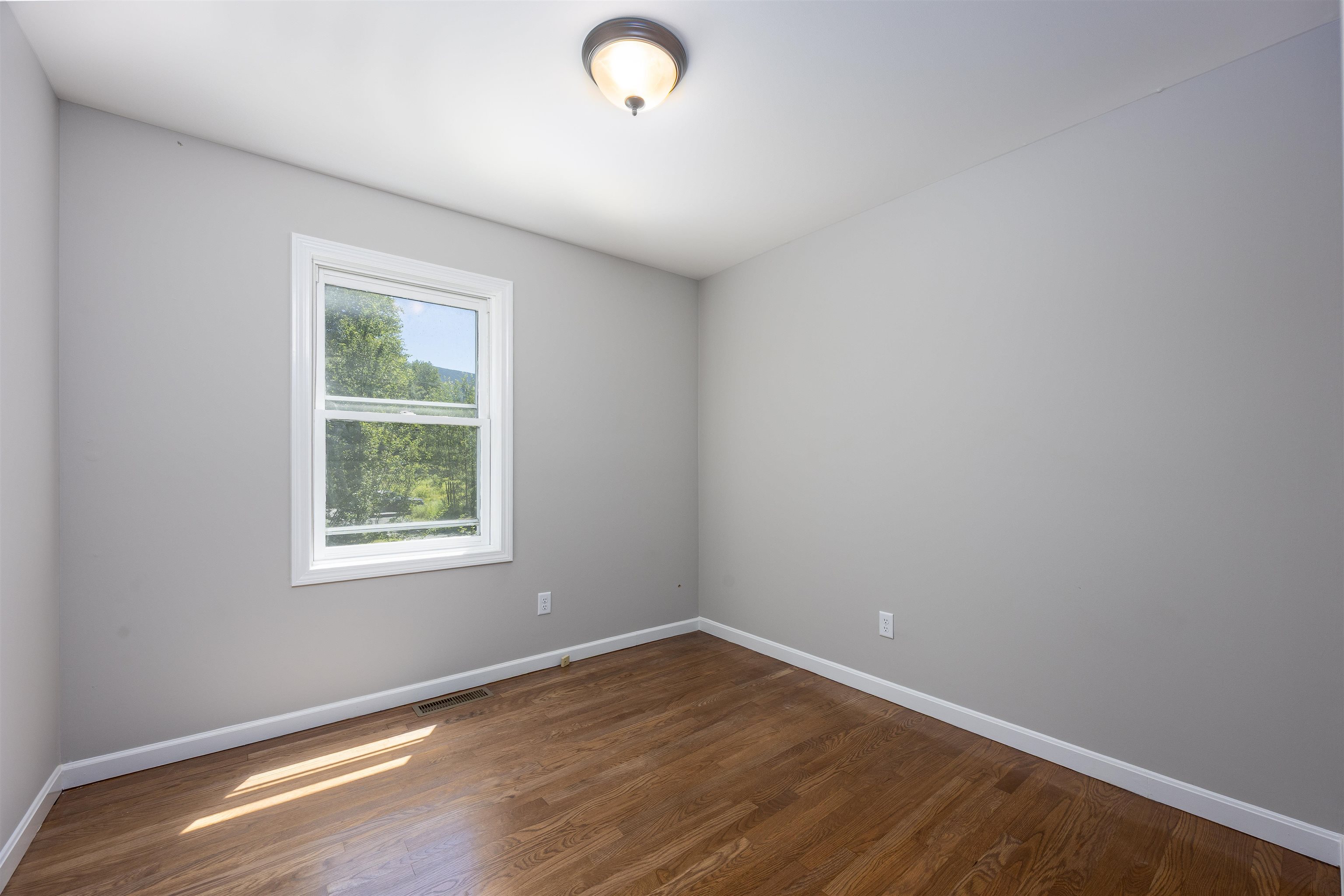 304 Kearsarge Valley Road North Sutton, NH 03260 - Photo 17 of 45