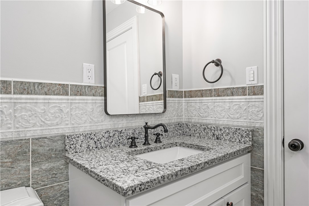4 Shore Road Westerly, RI 02891 - Photo 28 of 36 Newly updated bathroom