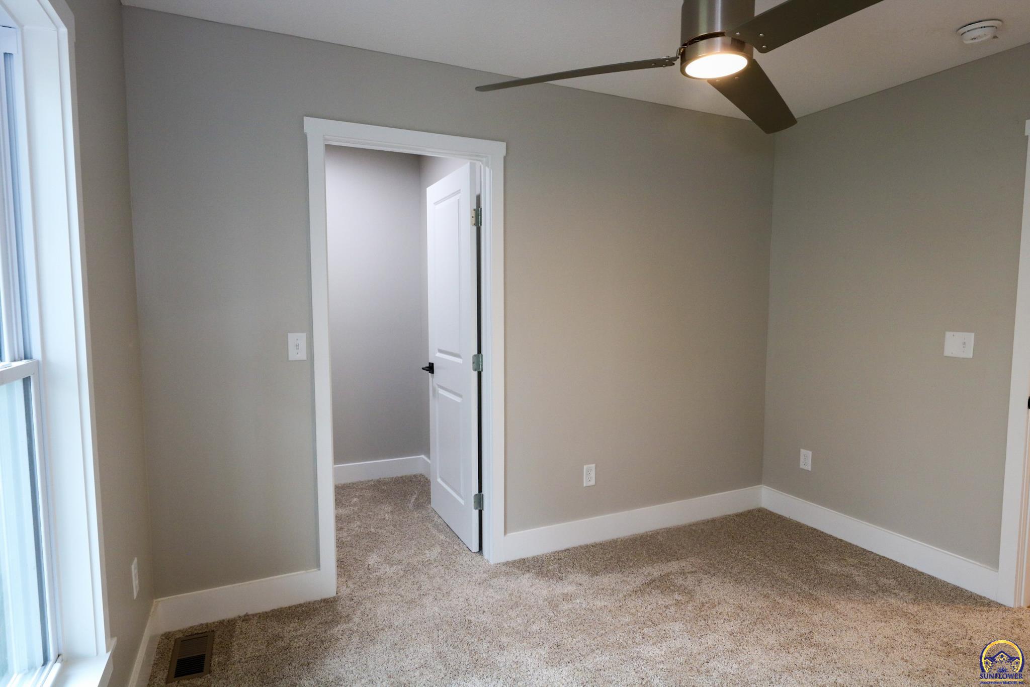 702 South 8th Street Burlington, KS 66839 - Photo 23 of 62