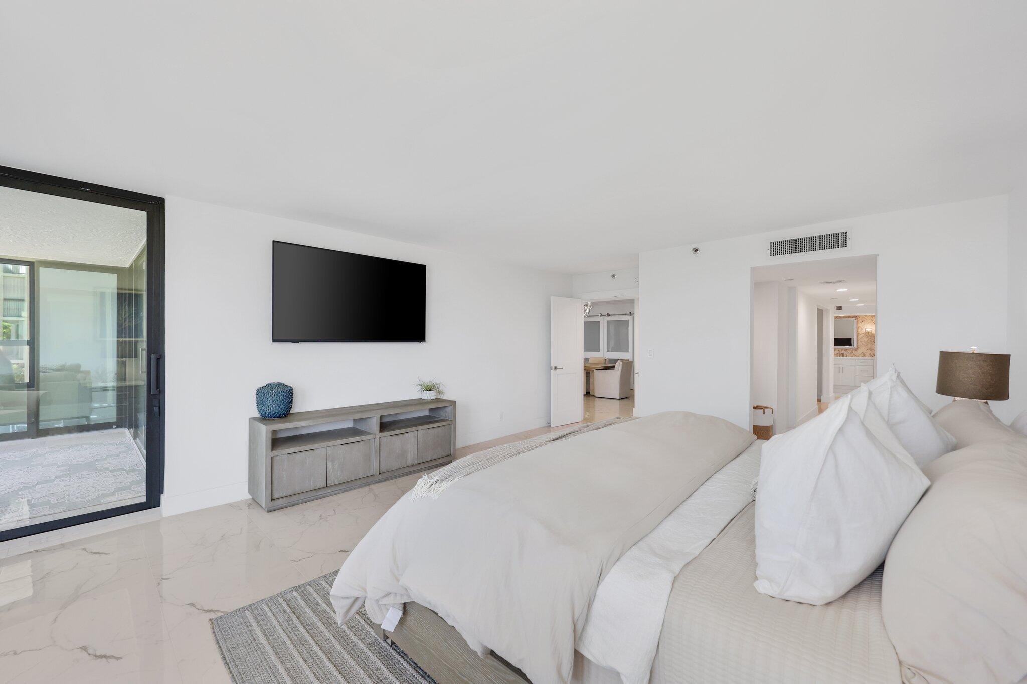 19670 South Beach Road, Unit D314 Jupiter, FL 33469 - Photo 18 of 48 Master Bedroom