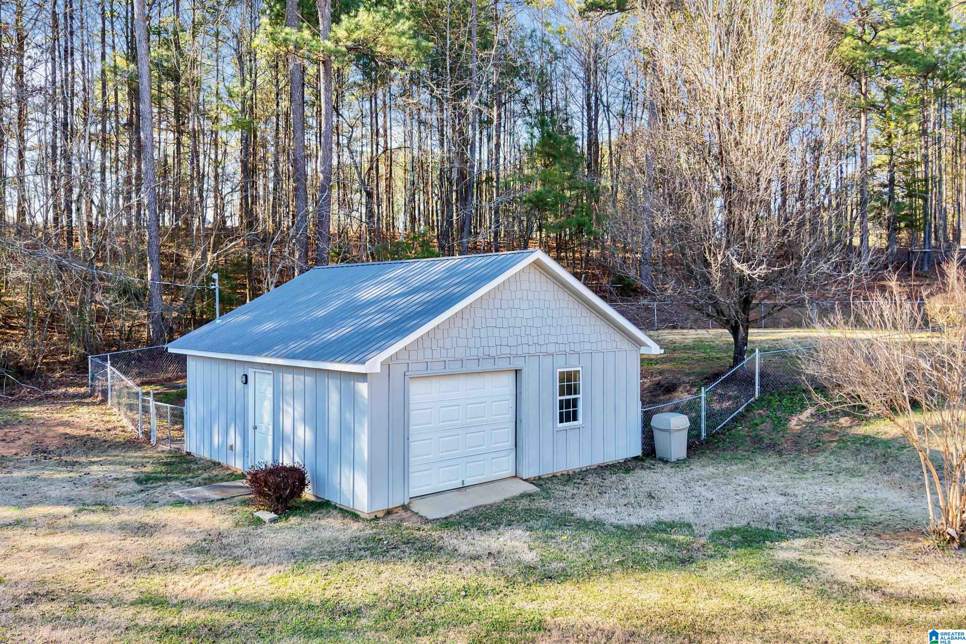 124 Wilson Road Calera, AL 35040 - Photo 5 of 37