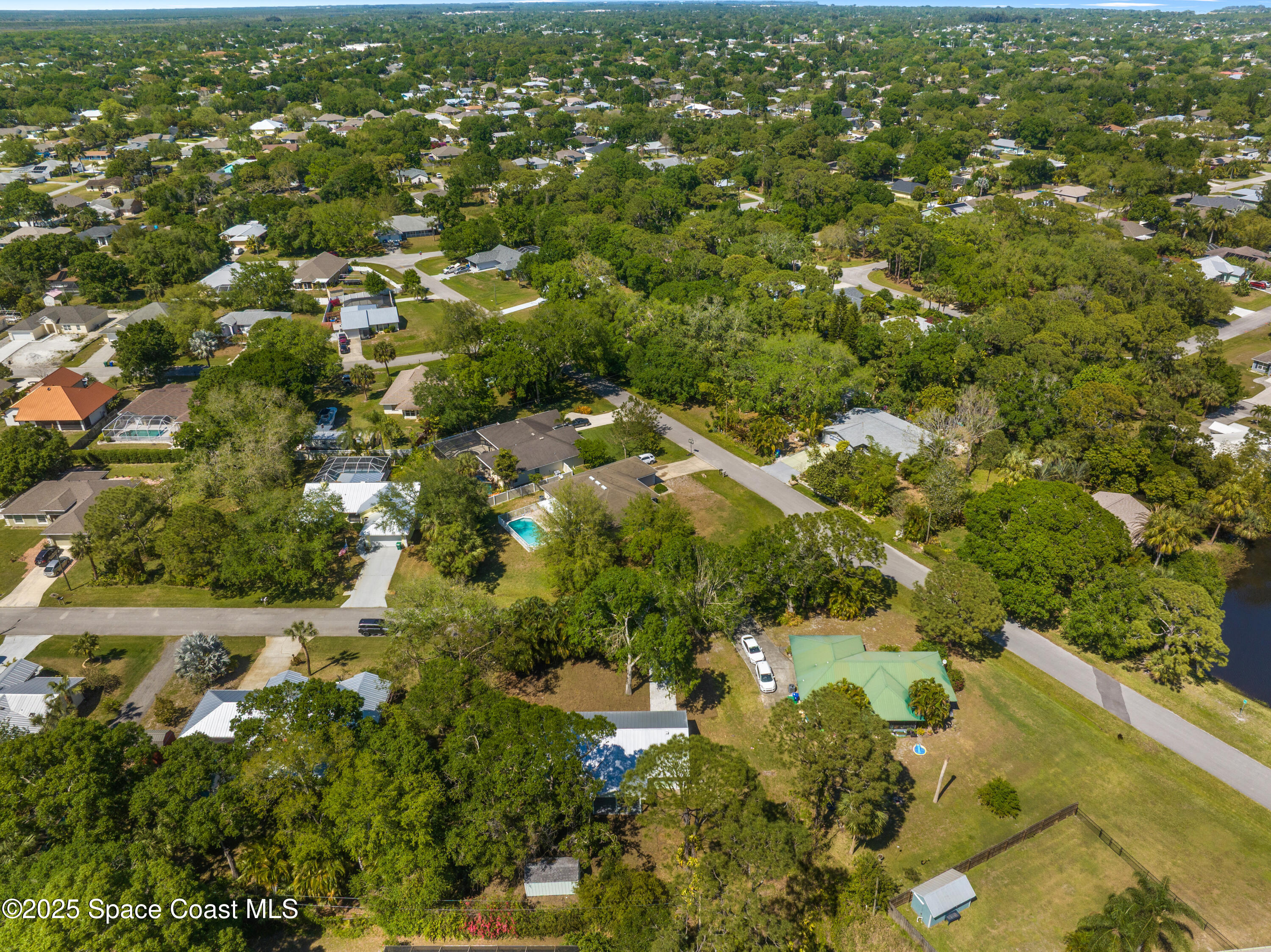 710 Belfast Terrace Sebastian, FL 32958 - Photo 11 of 35 DJI_20250321144759_0360_D