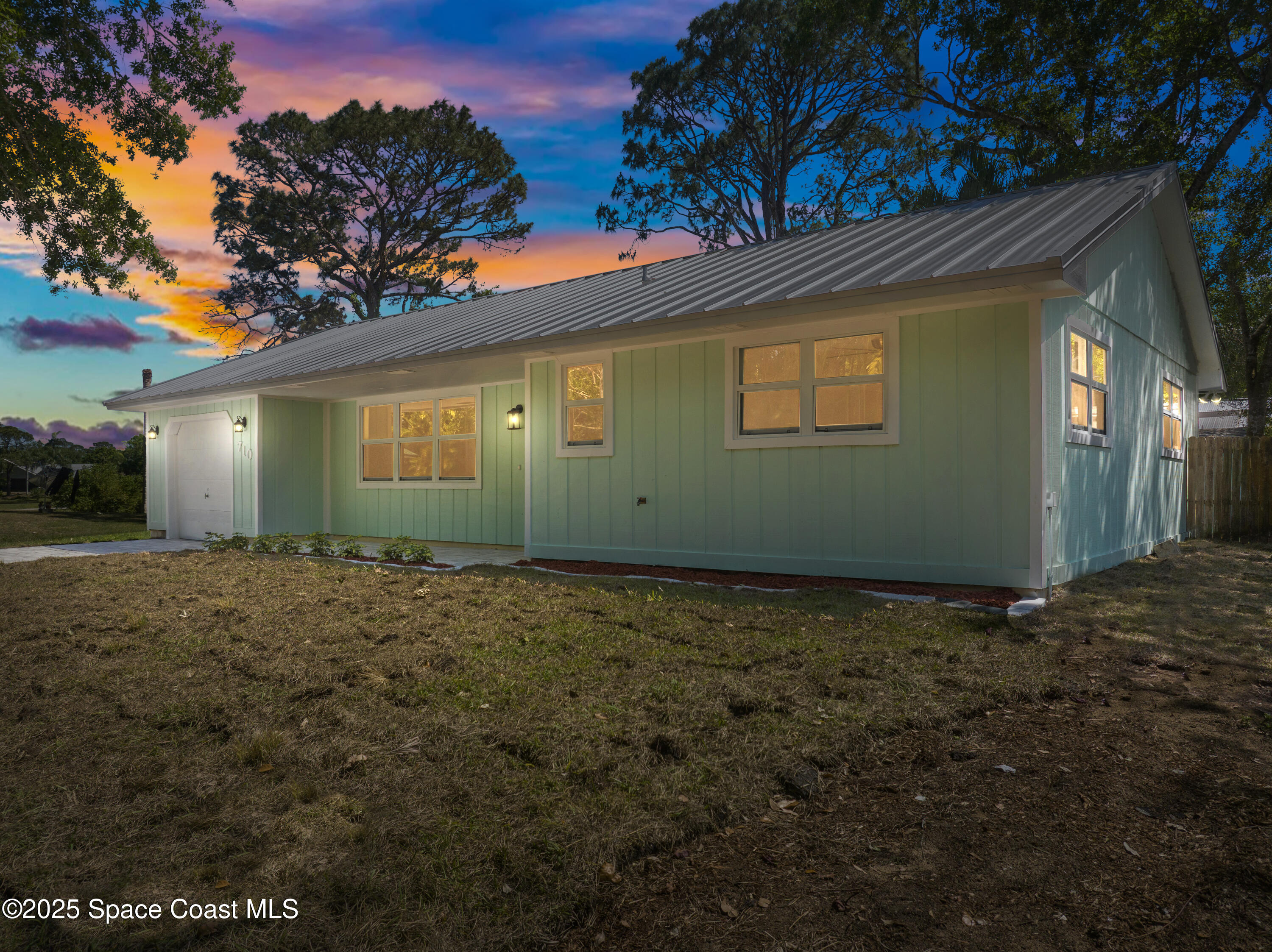 710 Belfast Terrace Sebastian, FL 32958 - Photo 2 of 35 DJI_20250321144841_0370_D