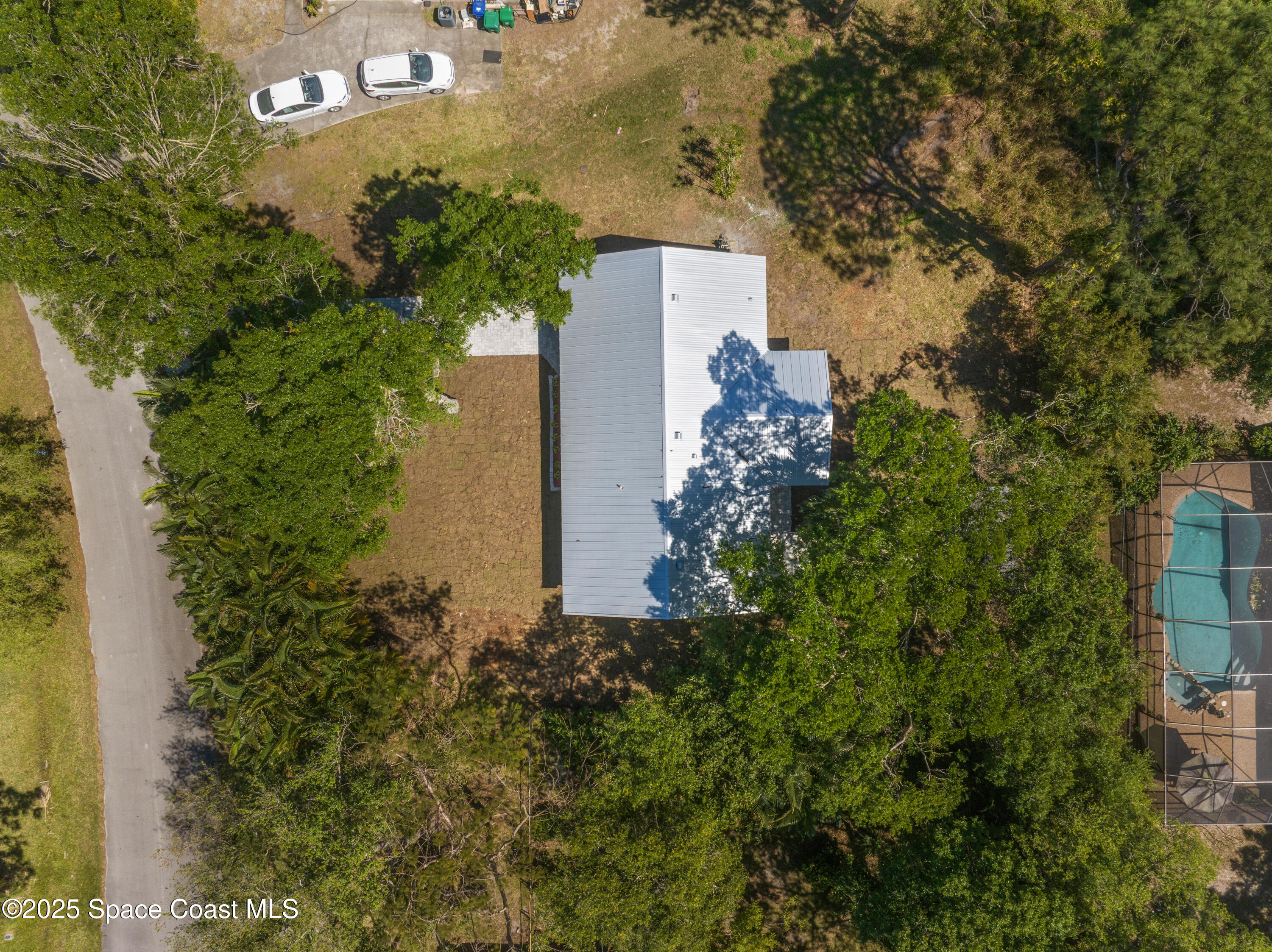 710 Belfast Terrace Sebastian, FL 32958 - Photo 9 of 35 DJI_20250321144724_0345_D