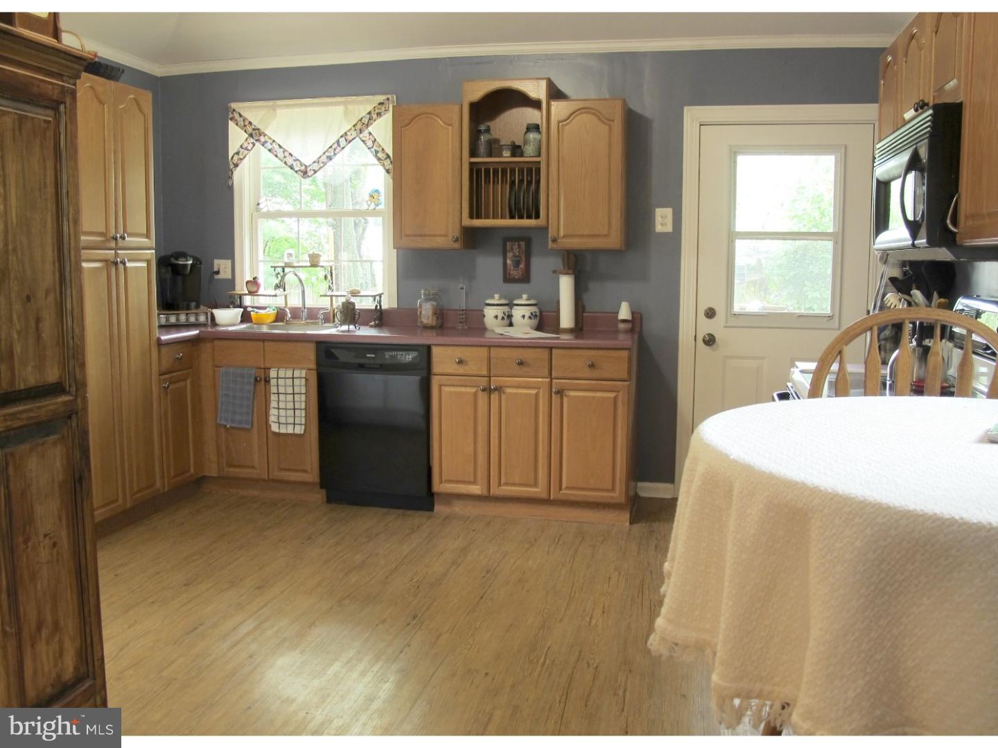 218 East Mill Road Maple Shade, NJ 08052 - Photo 8 of 23 Kitchen