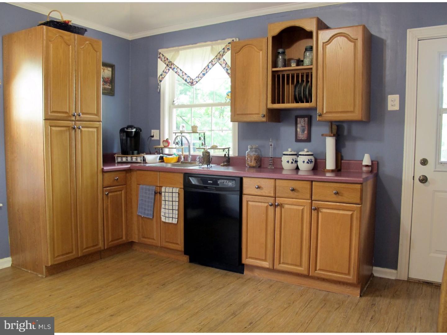 218 East Mill Road Maple Shade, NJ 08052 - Photo 9 of 23 Kitchen