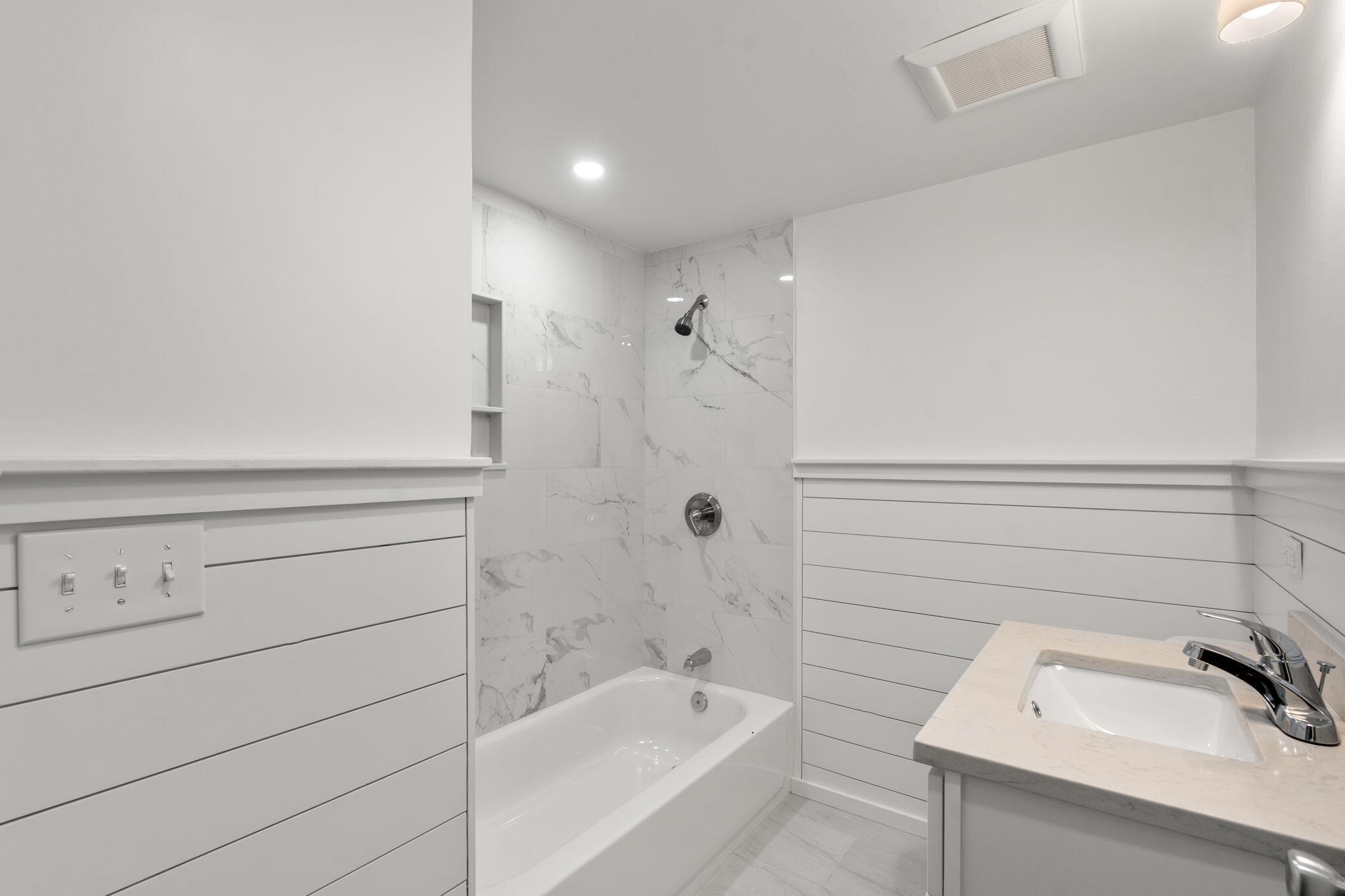 118 Fox Hill Road Centerville, MA 02632 - Photo 15 of 22 a bathroom with a bathtub and shower