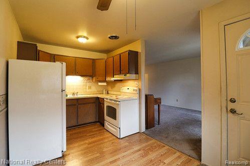 8401 18 18 Mile Road, Unit 255 Sterling Heights, MI 48313 - Photo 10 of 24