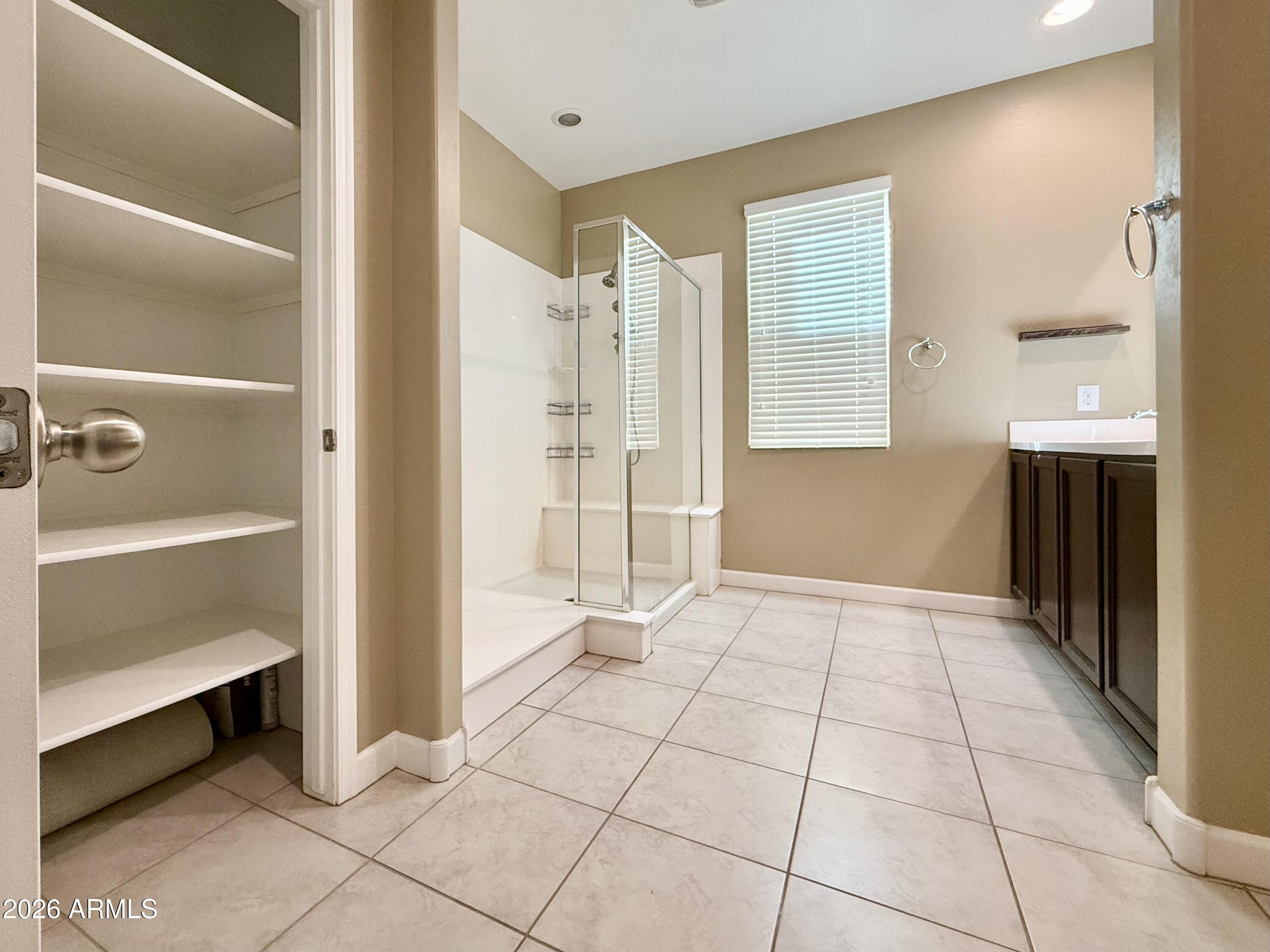 40865 West Hensley Way Maricopa, AZ 85138 - Photo 12 of 22 Primary Bathroom