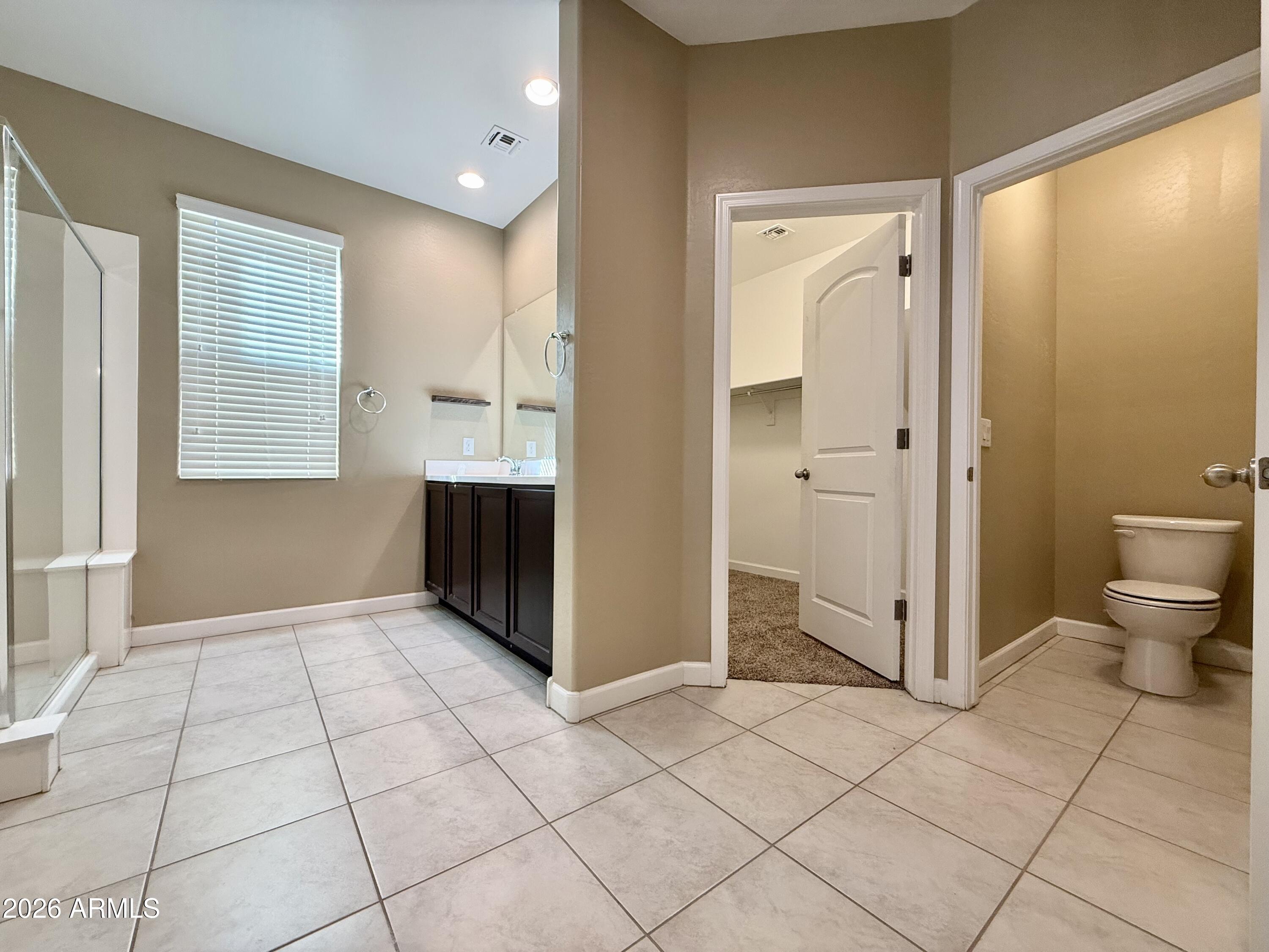 40865 West Hensley Way Maricopa, AZ 85138 - Photo 14 of 22 Primary Bathroom