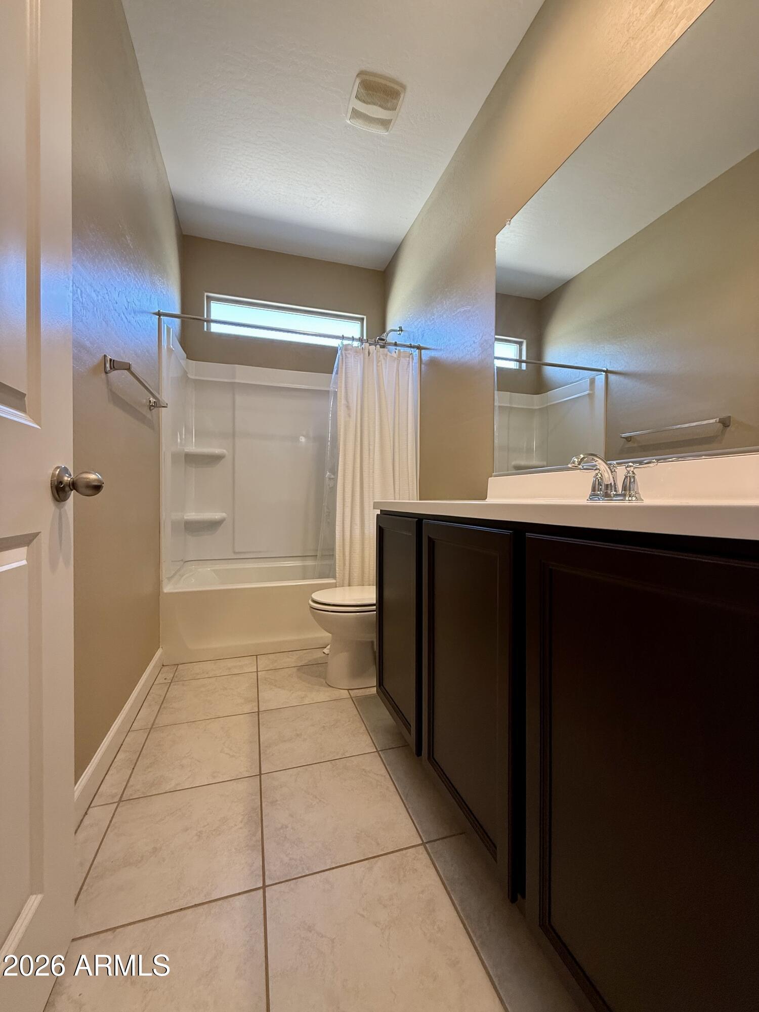 40865 West Hensley Way Maricopa, AZ 85138 - Photo 7 of 22 Guest Bathroom