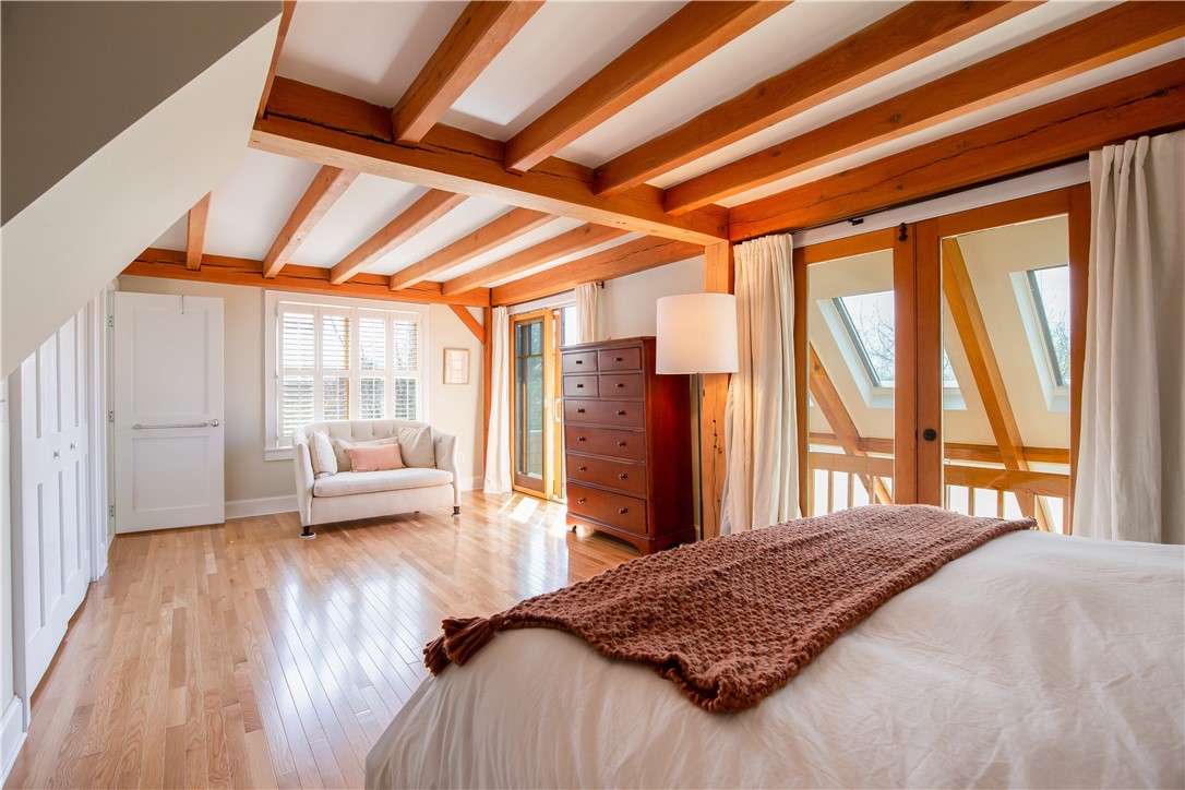 240 3rd Beach Road Middletown, RI 02842 - Photo 15 of 36