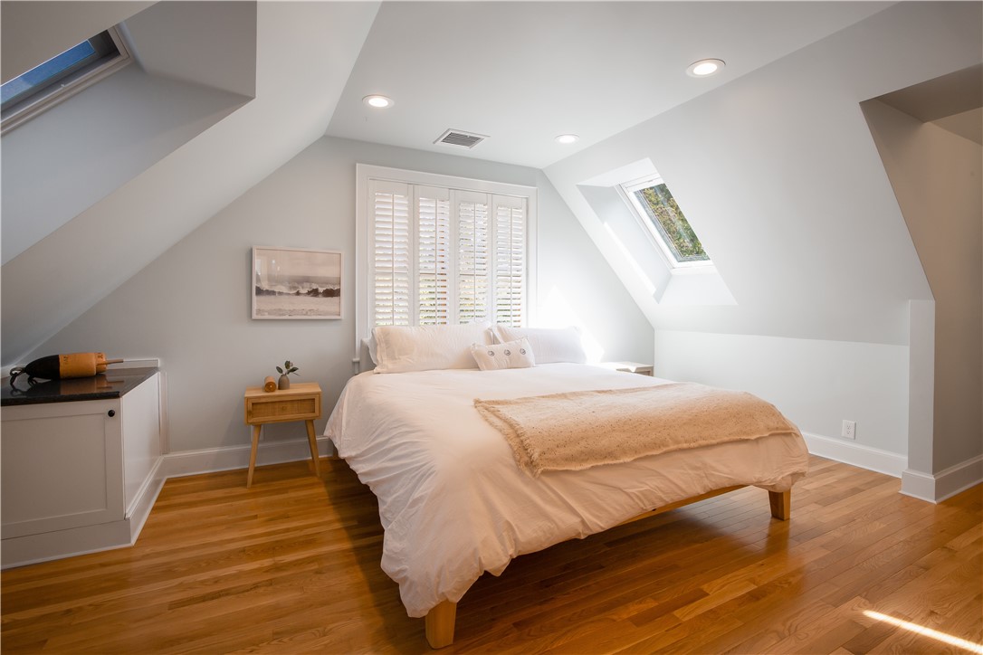 240 3rd Beach Road Middletown, RI 02842 - Photo 21 of 36