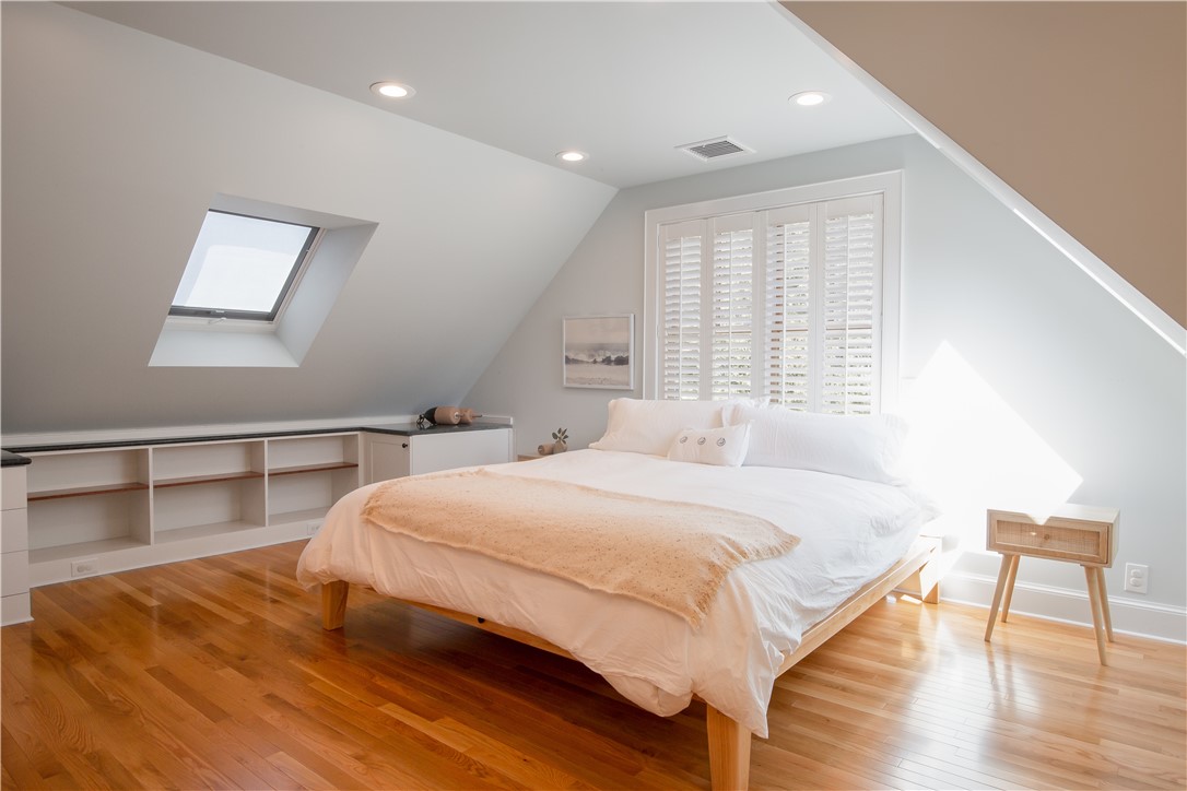 240 3rd Beach Road Middletown, RI 02842 - Photo 22 of 36