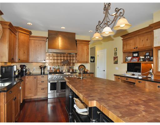 255 Shore Road Westerly, RI 02891 - Photo 3 of 19 Kitchen.