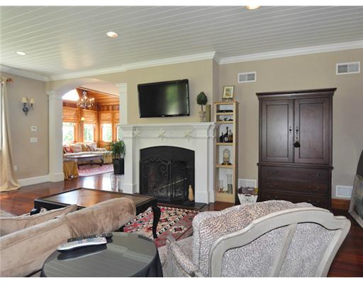 255 Shore Road Westerly, RI 02891 - Photo 10 of 19 Living Room.