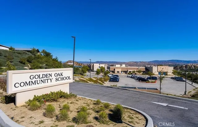 $1,199,999 | 18619 Cedar Crest Drive, Canyon Country, CA 91387