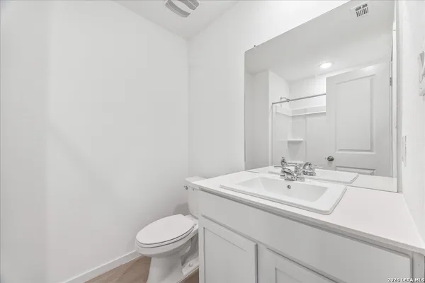$1,675 | 205 Bronco Ridge, Pleasanton, TX 78064
