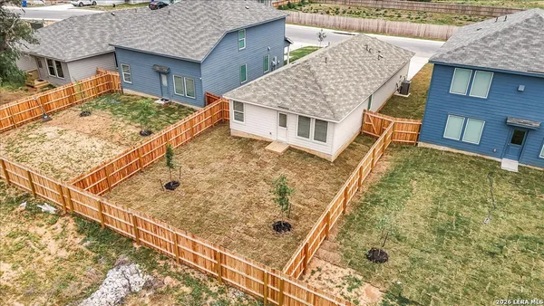 $1,675 | 205 Bronco Ridge, Pleasanton, TX 78064