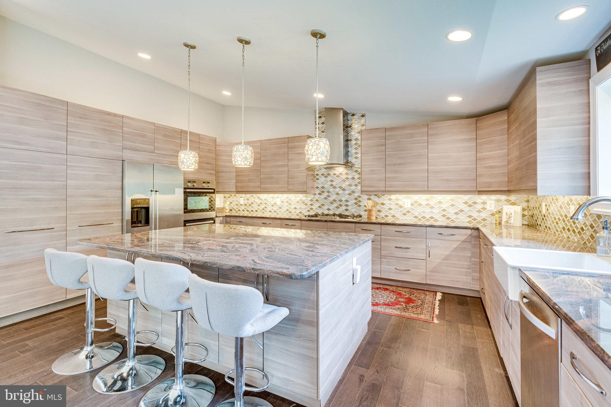 1409 Aldenham Lane Reston, VA 20190 - Photo 11 of 76