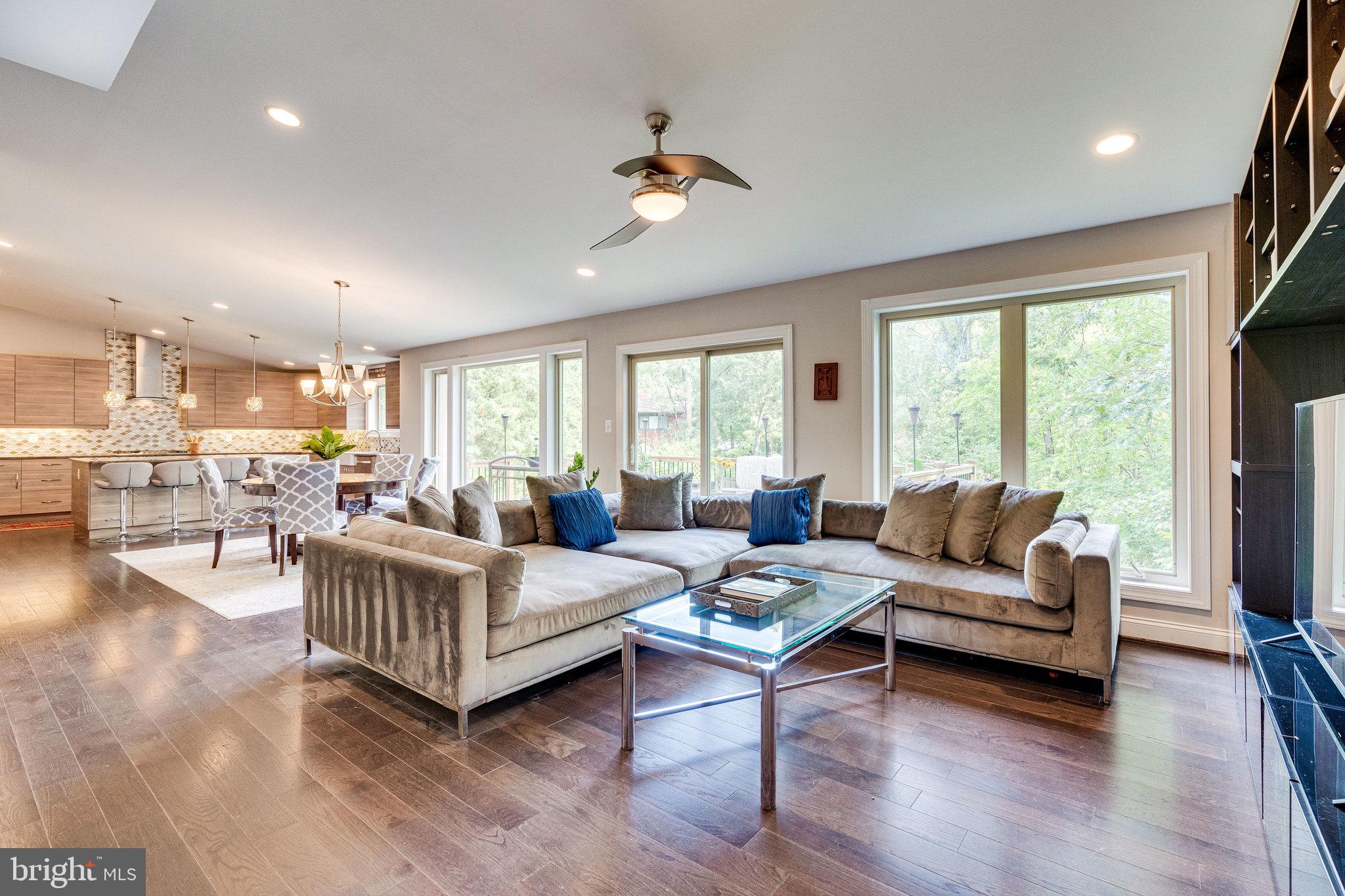 1409 Aldenham Lane Reston, VA 20190 - Photo 5 of 76