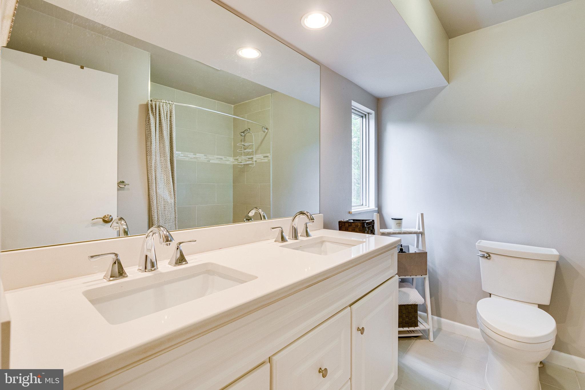1409 Aldenham Lane Reston, VA 20190 - Photo 48 of 76