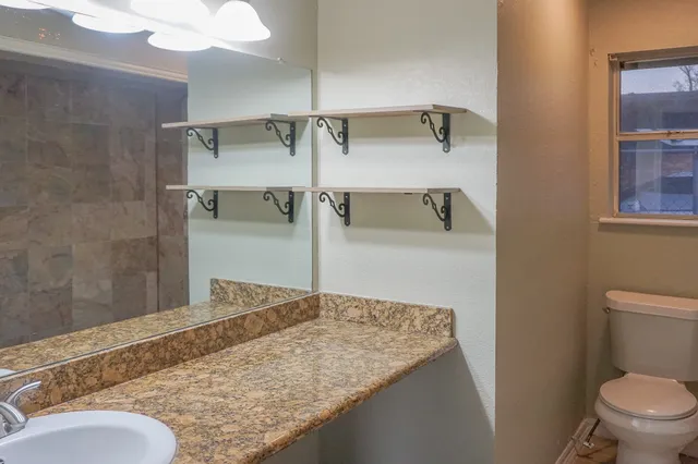 $1,650 | 8521 Woodlyn Road, Houston, TX 77028