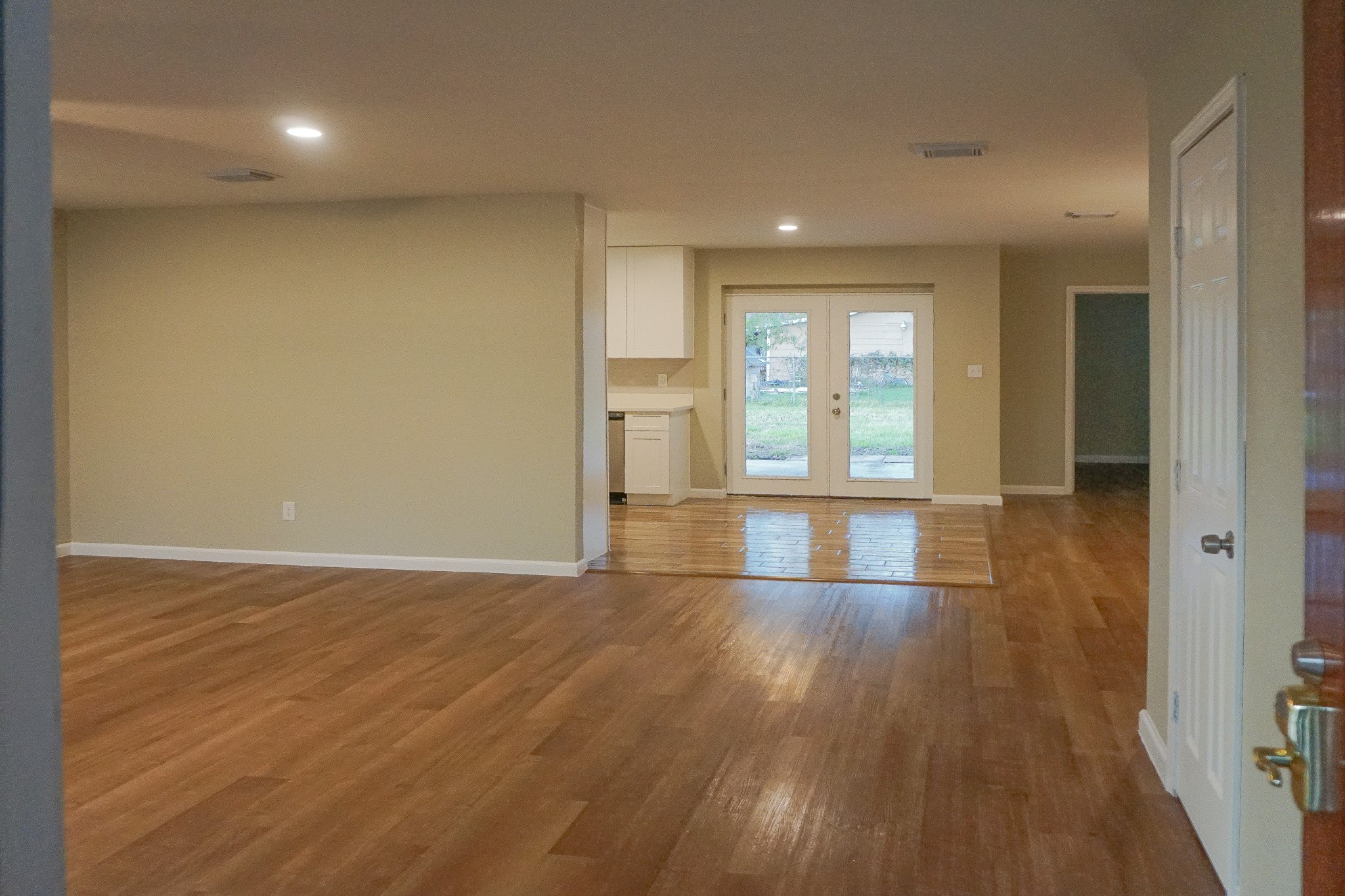 8521 Woodlyn Road Houston, TX 77028 - Photo 6 of 26 Spacious living room to your left, coat closet on the right.