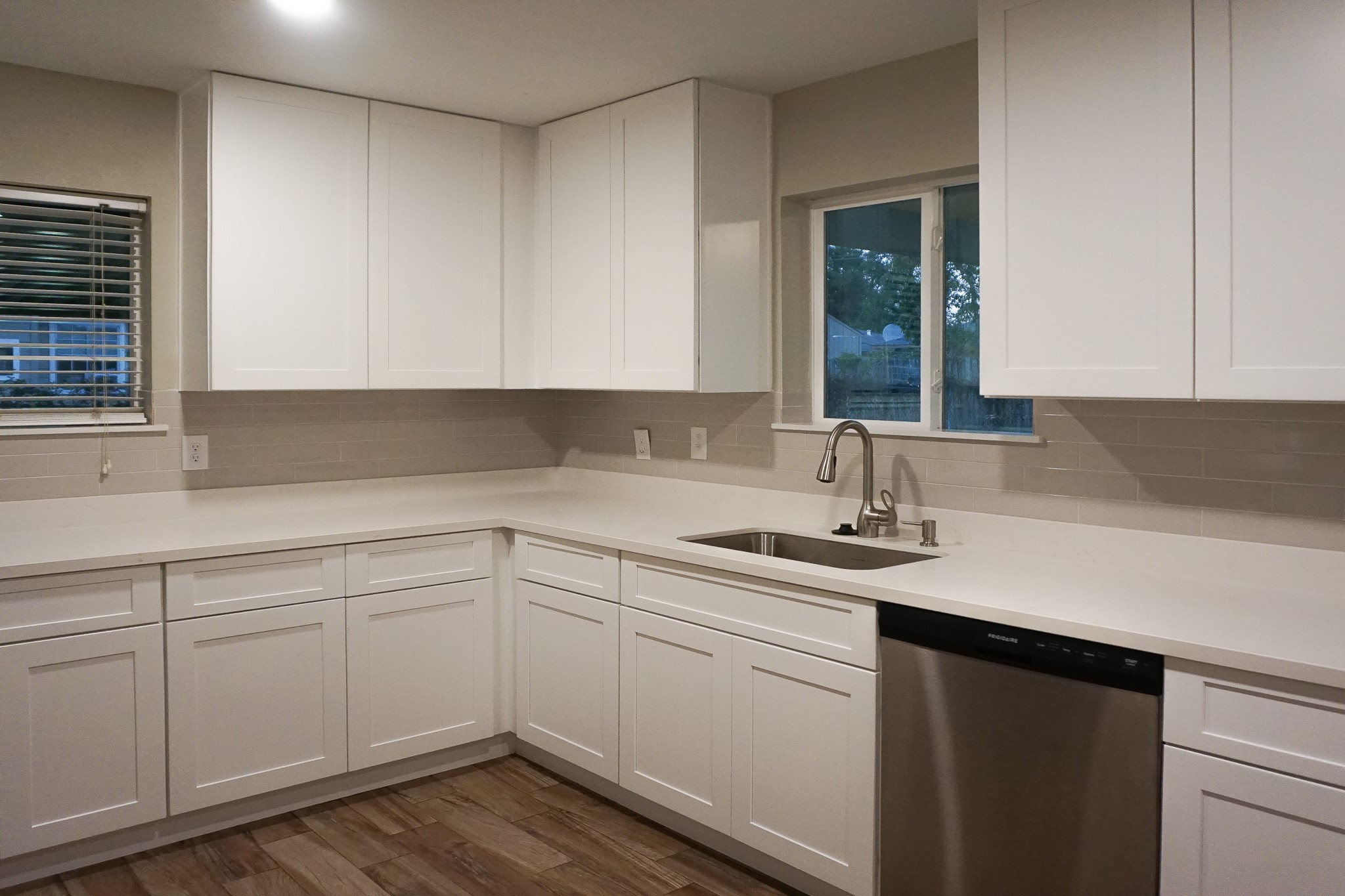 8521 Woodlyn Road Houston, TX 77028 - Photo 10 of 26 Dishwasher