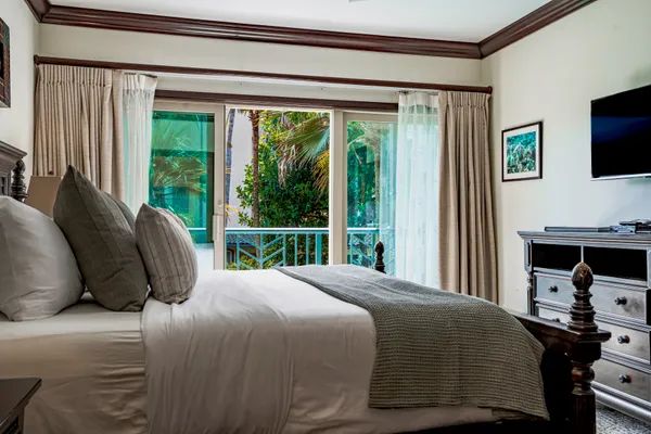 $1,549,000 | 4-820 Kuhio Highway, Unit F202, Kapaa, HI 96746