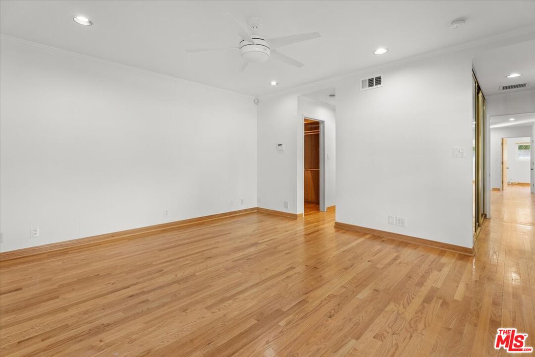 13521 Bayliss Road Los Angeles, CA 90049 - Photo 12 of 46