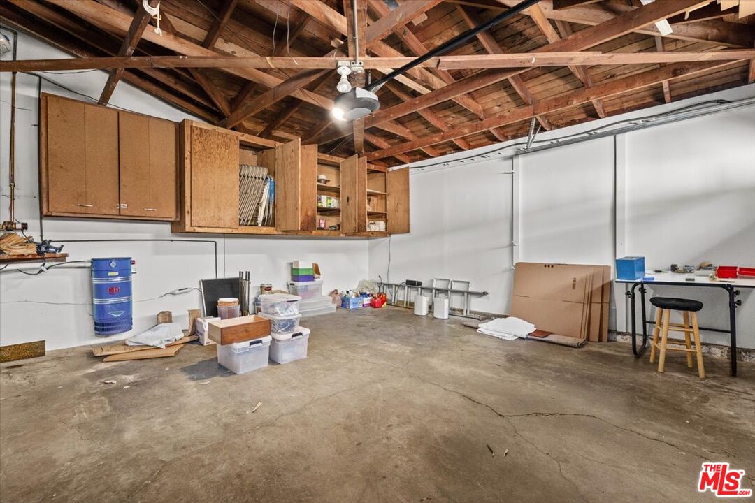 13521 Bayliss Road Los Angeles, CA 90049 - Photo 39 of 46