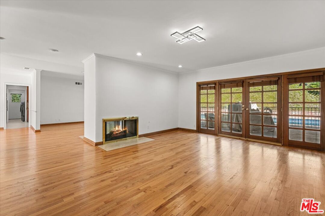 13521 Bayliss Road Los Angeles, CA 90049 - Photo 44 of 46