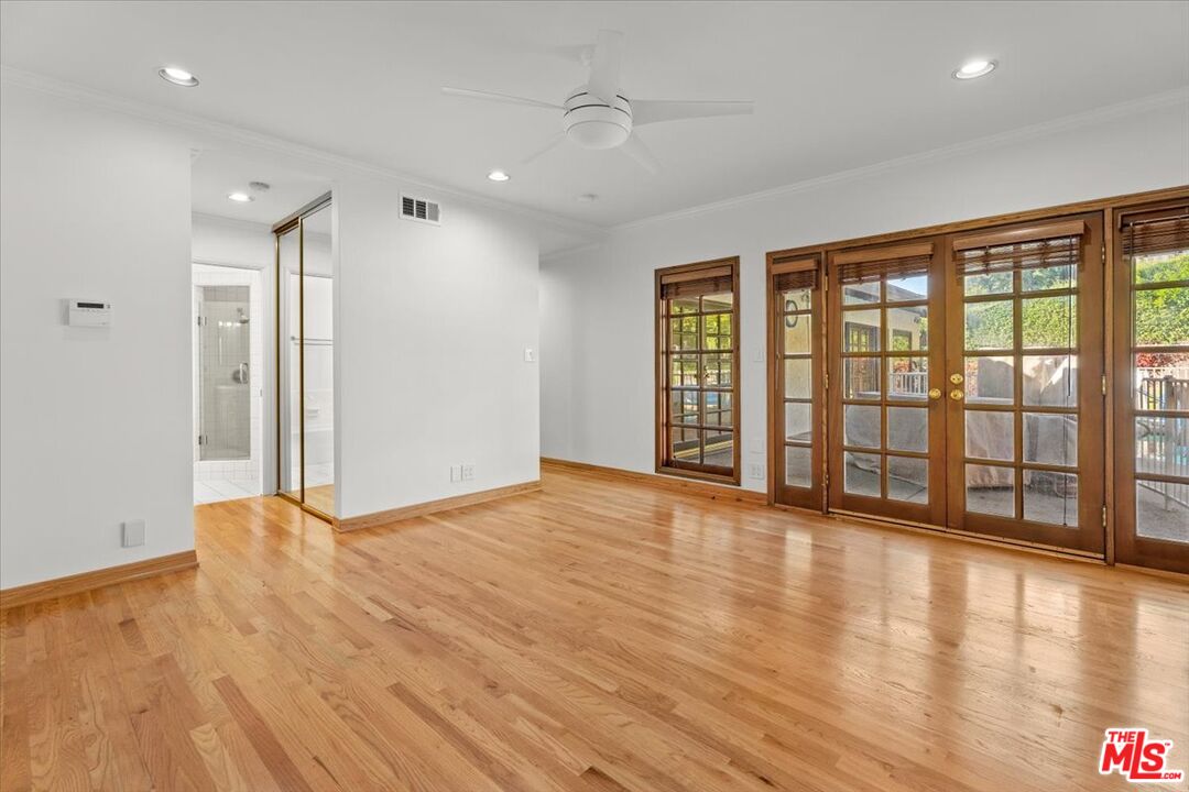 13521 Bayliss Road Los Angeles, CA 90049 - Photo 5 of 46