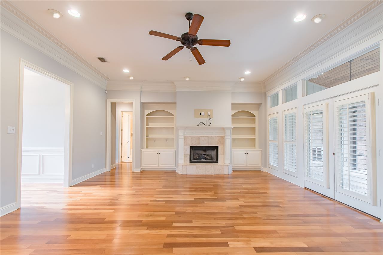 808 Aidan Street Fairhope, AL 36532 - Photo 14 of 48 Living Room