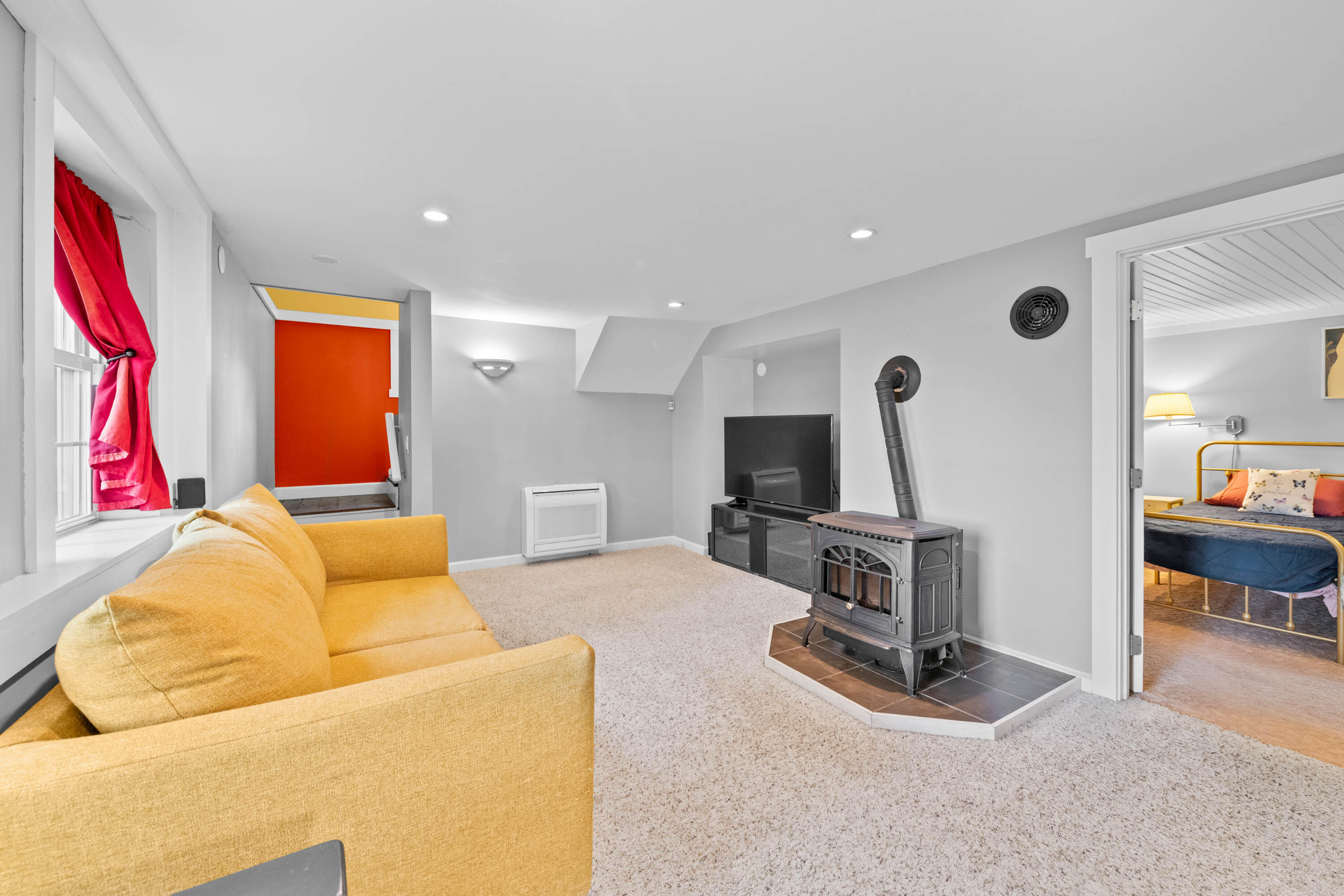998 Lewiston Road West Gardiner, ME 04345 - Photo 22 of 41 basement sitting area from entry way