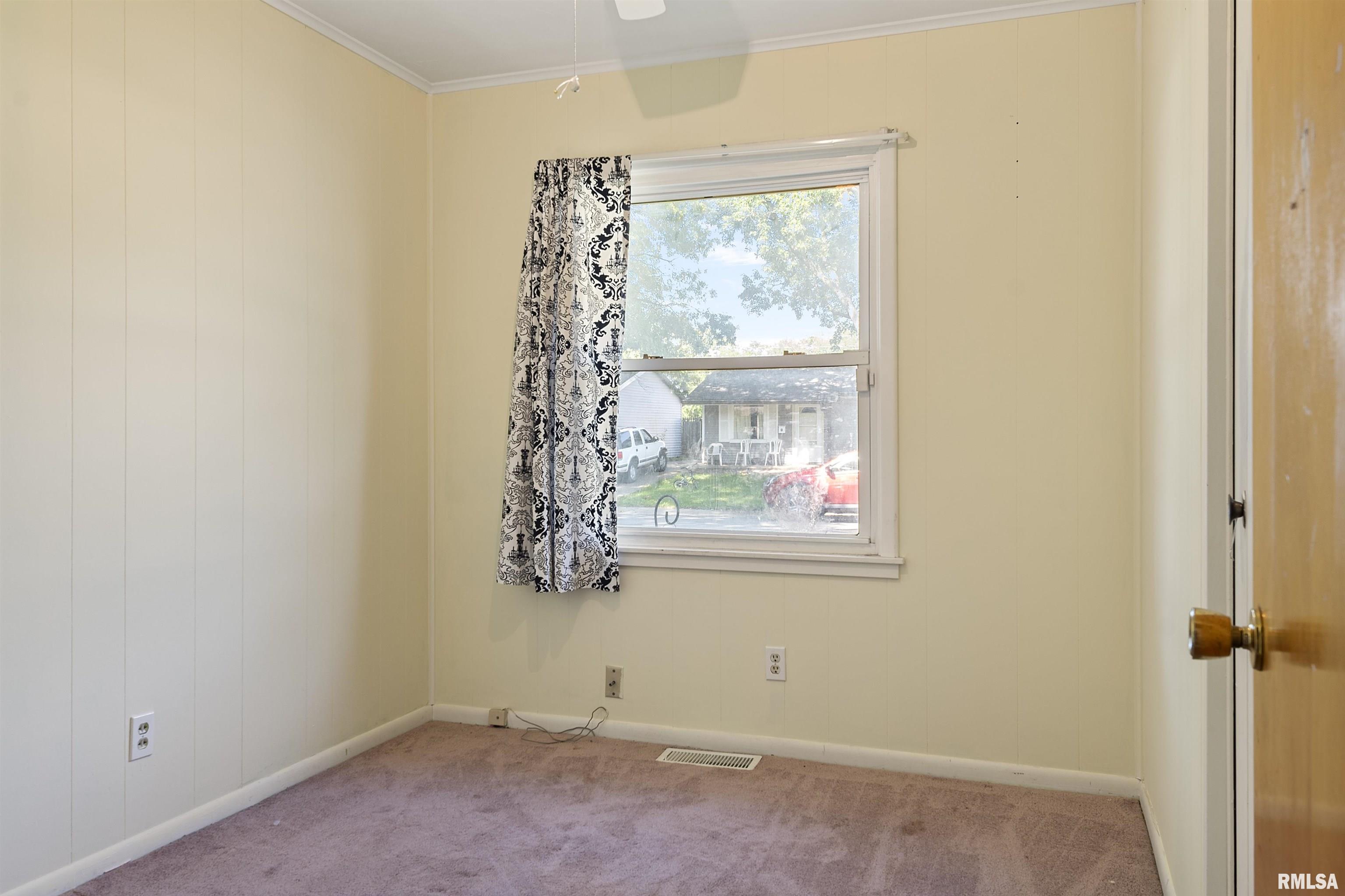 1608 Fairfield Drive Springfield, IL 62702 - Photo 21 of 26 Gallery Image 21
