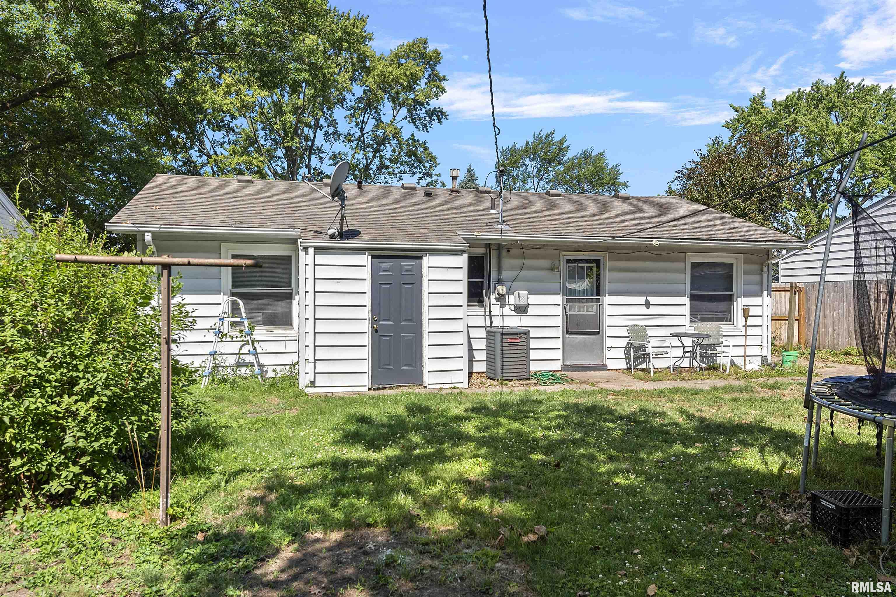 1608 Fairfield Drive Springfield, IL 62702 - Photo 26 of 26 Gallery Image 26