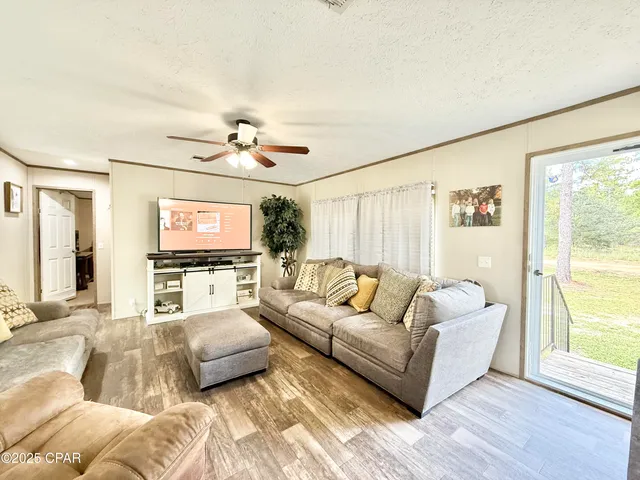 $250,000 | 3673 Evans Road, Vernon, FL 32462