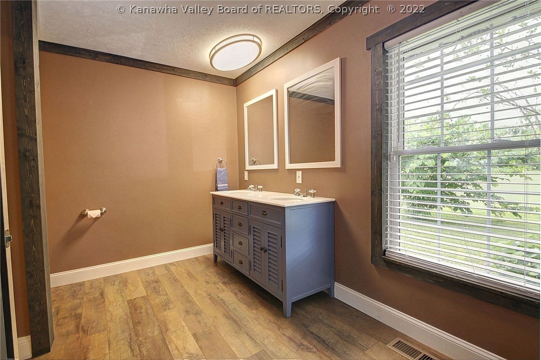 20221 Winfield Road Fraziers Bottom, WV 25082 - Photo 38 of 50 Gallery Image 38